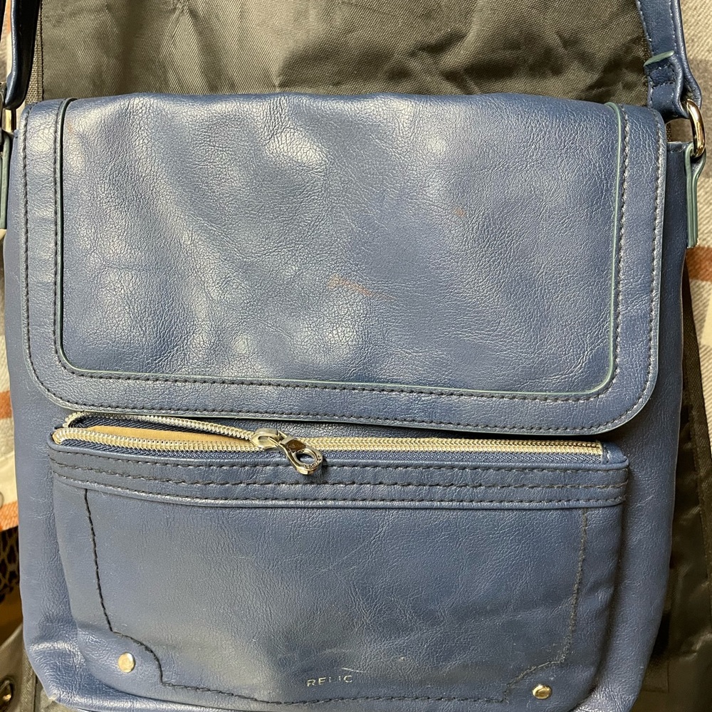 Relic crossbody/shoulder strap purse blue